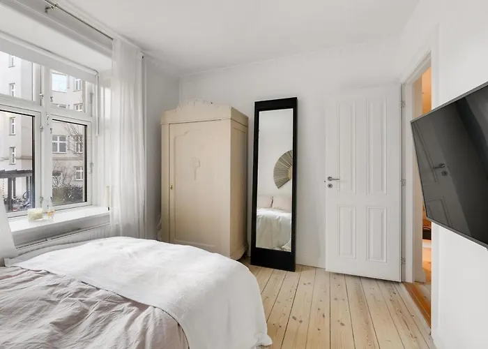 Daire Beautiful & In *